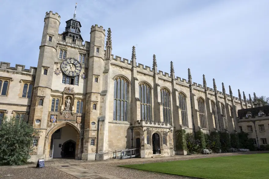Suçlamaların odağındaki Cambridge profesörü ölü bulundu 4