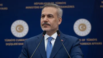 Bakan Fidan'dan diplomasi trafiği