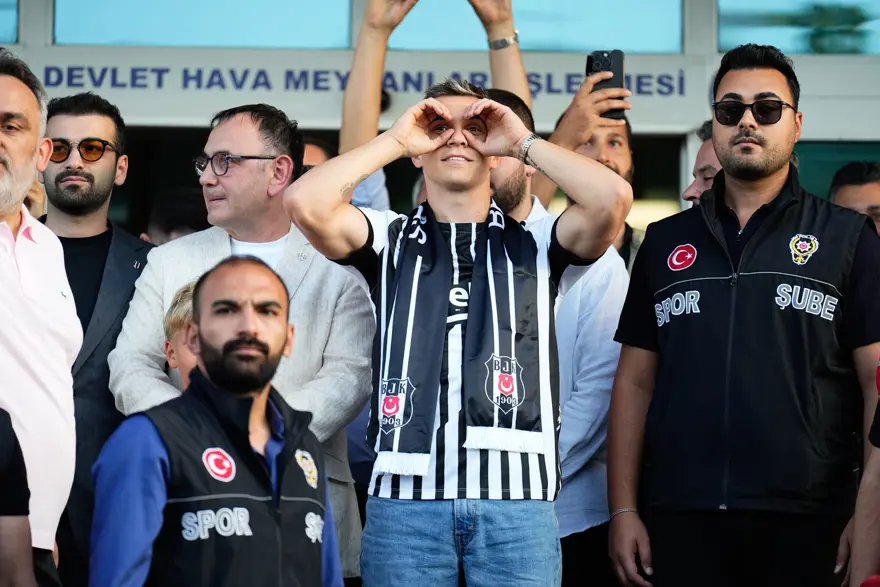 Türk futbol tarihine geçen transfer dönemi. Kulüpler çıtayı yükseltti, yıldız yağmuru yaşandı 5