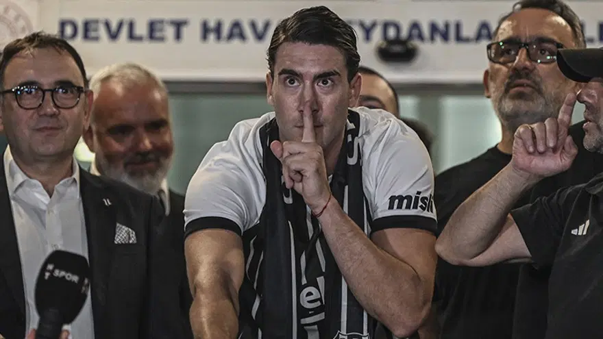 Türk futbol tarihine geçen transfer dönemi. Kulüpler çıtayı yükseltti, yıldız yağmuru yaşandı 4