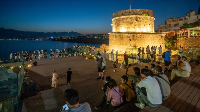 Antalya'nın yeni buluşma ve toplanma noktası: Hıdırlık Kulesi