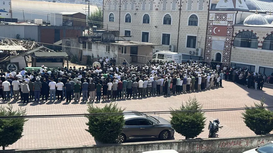 Üç kardeşin gizemli ölümü. Tek renk giyinerek kol kola yürümüşlerdi, bu kez not defteri ortaya çıktı 3