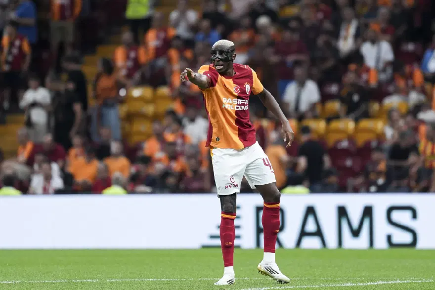 Victor Osimhen'den transfer cevabı. "İleride görür ve düşünürüz" 1