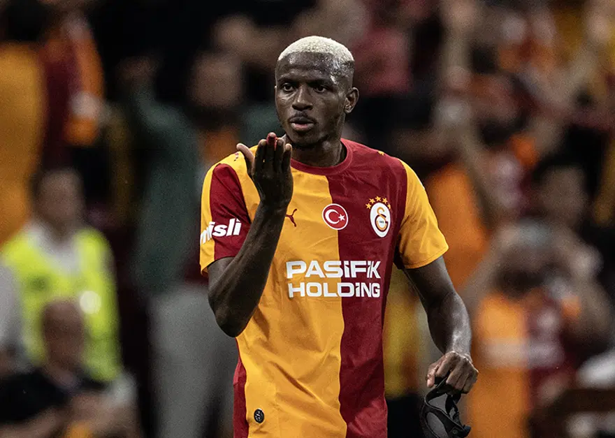 Victor Osimhen'den transfer cevabı. "İleride görür ve düşünürüz"