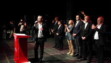 Yeni Parti'nin ilk mitingi. Özgür Özel, Beylikdüzü'nde partililere hitap etti