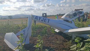 Eğitim uçağı sert iniş yaptı. Öğrenci pilot yaralandı