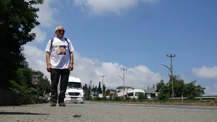 'Yürüyen Adam'dan çocuk ölümlerine karşı Trabzon-Ankara yürüyüşü 1