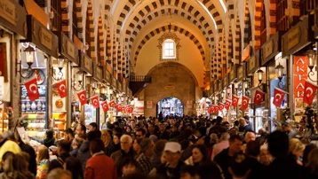 Kapalıçarşı'da film gibi soygun: Eşine "Çin'e gidiyorum" dedi, oyun üzerinden organize oldular