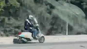 Trafiği tehlikeye attı: Ters yönde ilerledi