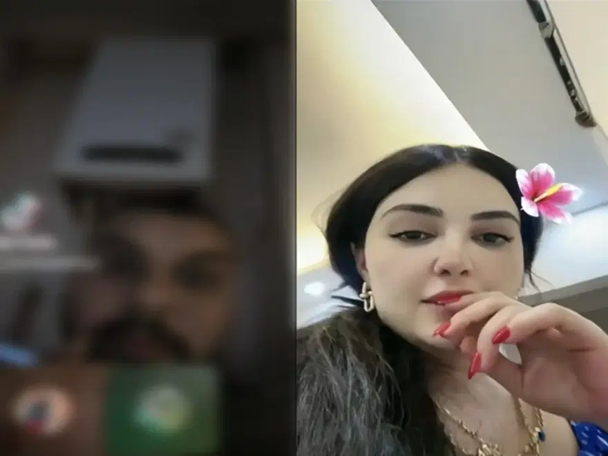 "HÜRREM'İN KAPISI ÇALIYOR; AÇMA HÜRREM" 1