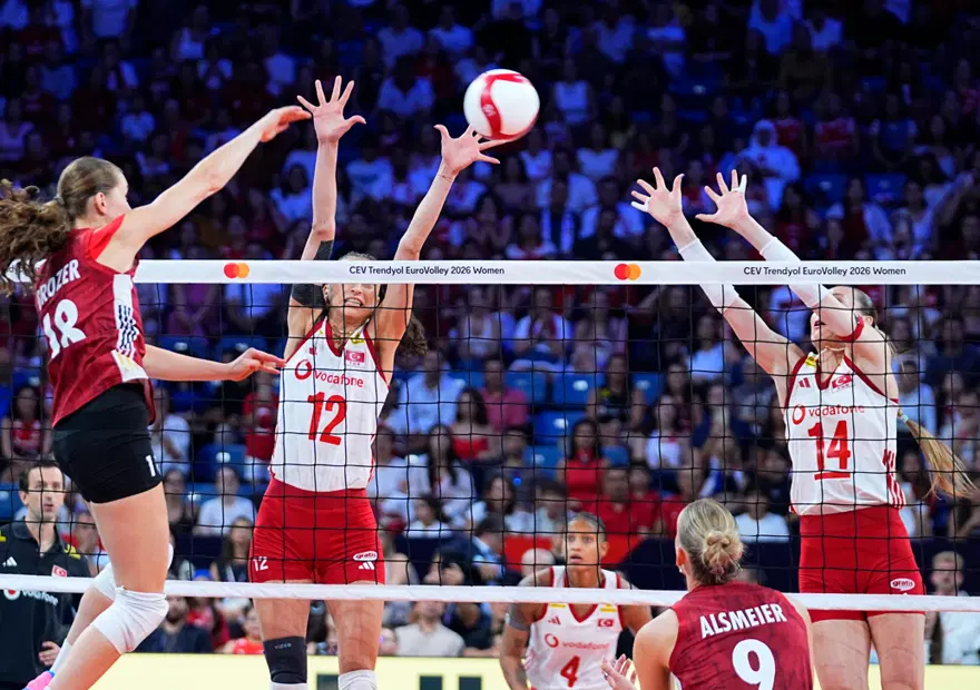 A MİLLİ TAKIM KADIN VOLEYBOL TAKIMI'NIN KADROSU 3