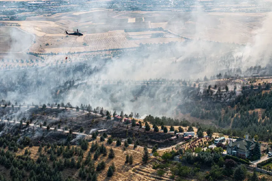 Ankara Gölbaşı'nda orman yangını kontrol altında 2