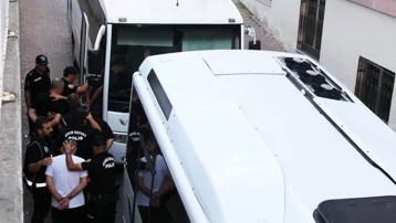 "Şirinler" suç örgütü operasyonunda 32 şüpheli adliyede