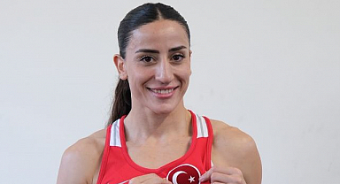 Milli sporcu Gizem Özer Bulgaristan’da