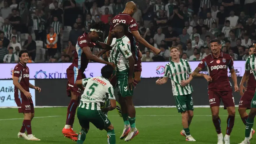 "Bütün tuşlara bastı olmadı" Spor yazarları Trabzonspor için ne dedi? 3