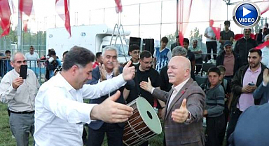 Başkanlar er meydanında karşılıklı oynadı