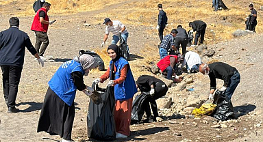 100 gönüllü, 4 ton çöp! Göl kıyısında dev temizlik