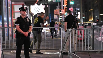 New York'ta bıçaklı saldırı. Saldırgan öldürüldü