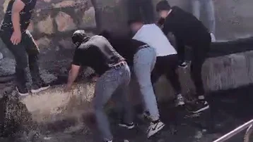 Sivas'ta sıra dışı düğün: Damat köy çeşmesinde yıkandı
