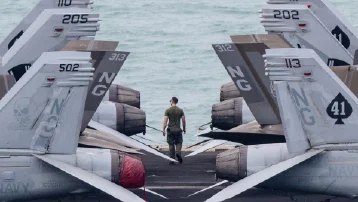 USS Abraham Lincoln'ın mürettebatı gündemde. İki denizci kavgaya karıştı