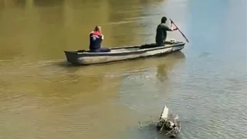 Kaçak av düzenekleri sudan toplanıp imha edildi