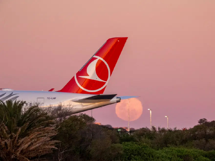 TÜRK HAVA YOLLARI DEVLERİ GERİDE BIRAKTI 2