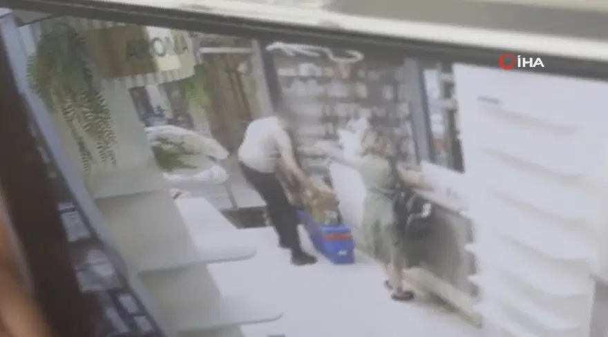 Eczanede "etek altı" skandalı. Görüntüler sonrası gözaltına alındı 3