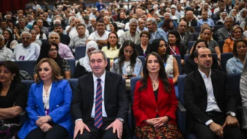 DEM Parti'de Tuncer Bakırhan ve Tülay Hatimoğulları yeniden eş genel başkanlığa seçildi