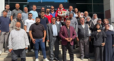 Şampiyona davullu zurnalı karşılama