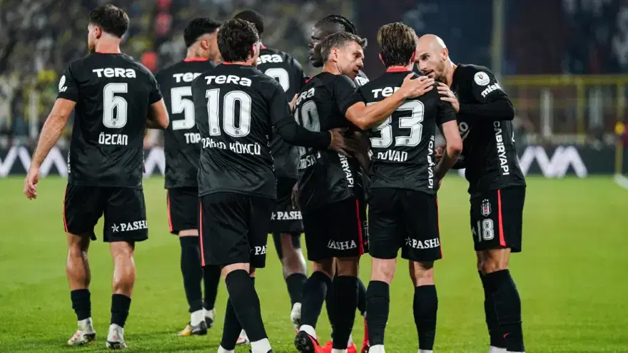 "Fenerbahçe’yi resmen tükettiler, orta alanı teslim aldılar" Spor yazarları derbi için ne dedi? 3