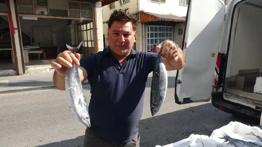 Fiyatı 100 liraya düştü. Sevinçten çiğ çiğ yedi 2