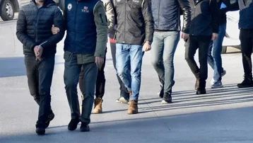 Taşınmaz ve araç satışında 800 milyon liralık dolandırdılar. 5 şüpheli yakalandı