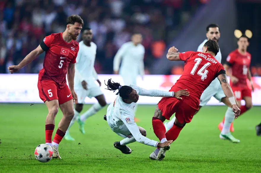 EN KRİTİK VİRAJ - FANATİK