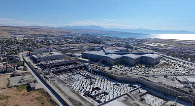 Şehir hastanesi depreme dayanıklı teknolojiyle yükseliyor