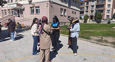 Polisten öğrenci velilerine bilgilendirme