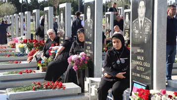 Azerbaycan'da 2. Karabağ Savaşı'nın 6. yılında şehitler anıldı
