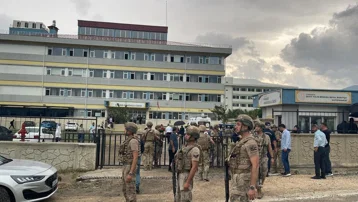 Osmaniye'de okul bahçesinde silahlı saldırı. Öğretmen, yeğeni tarafından öldürüldü