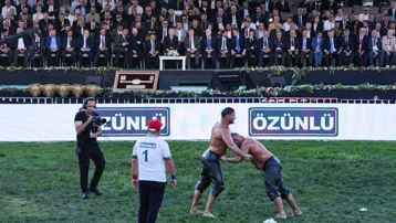 57 yıl sonra düzenlendi. Yağlı Güreş Cumhurbaşkanlığı Kupası'nı Orhan Okulu kazandı