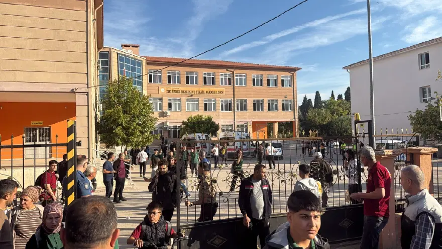 VELİLER OKULA KOŞTU 2