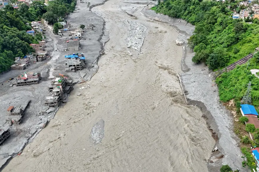 Mucize kurtuluş. Çamur altında 10 gün yaşam mücadelesi verdi 3