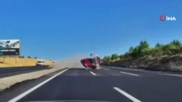 Takla atarak karşı yola geçti, 2 araca çarptı. 1 ölü, 7 yaralı