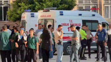 Manisa Turgutlu'da lisenin önünde silahlı saldırı: Yaralılar var
