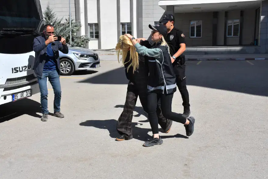 KARA HAYDAR "KİRALIK", ÖZ "SATIN ALINDI" DEDİ 1