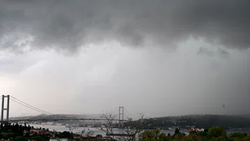 Meteorolojiden sağanak alarmı. İş çıkış saatine dikkat, kuvvetli yağış ve fırtına geliyor