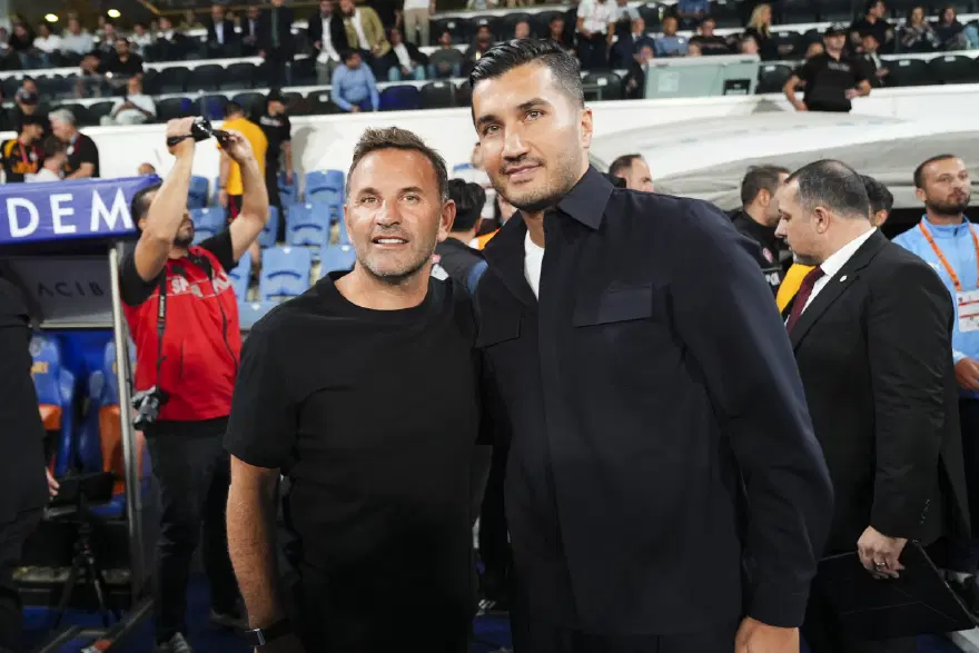 Son düdükle birlikte kırmızı kart çıktı. Başakşehir-Galatasaray maçı sonunda olay