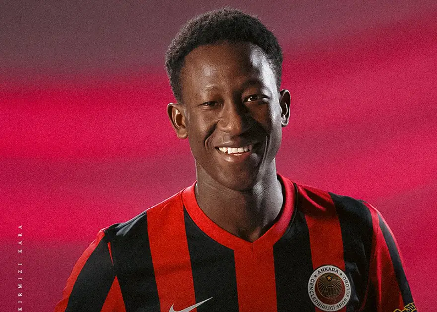 Süper Lig'den Premier Lig'e transfer oldu. Resmen açıklandı 3