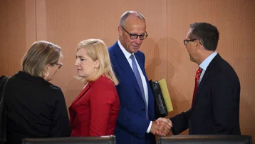 Almanya'da 10 milyar euroluk vergi indirimi kabineden geçti