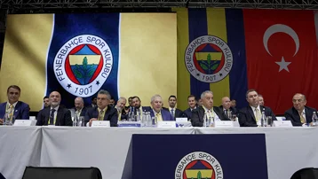 Fenerbahçe'de kongre günü. Gerginlik ve dikkat çeken sözler