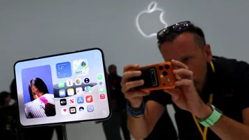 iPhone Duo daha çıkmadan tepki çekti. "Her 10 kişiden birini unuttular"