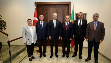 TBMM Başkanı Kurtulmuş, Türkiye'nin Lizbon Büyükelçiliğini ziyaret etti